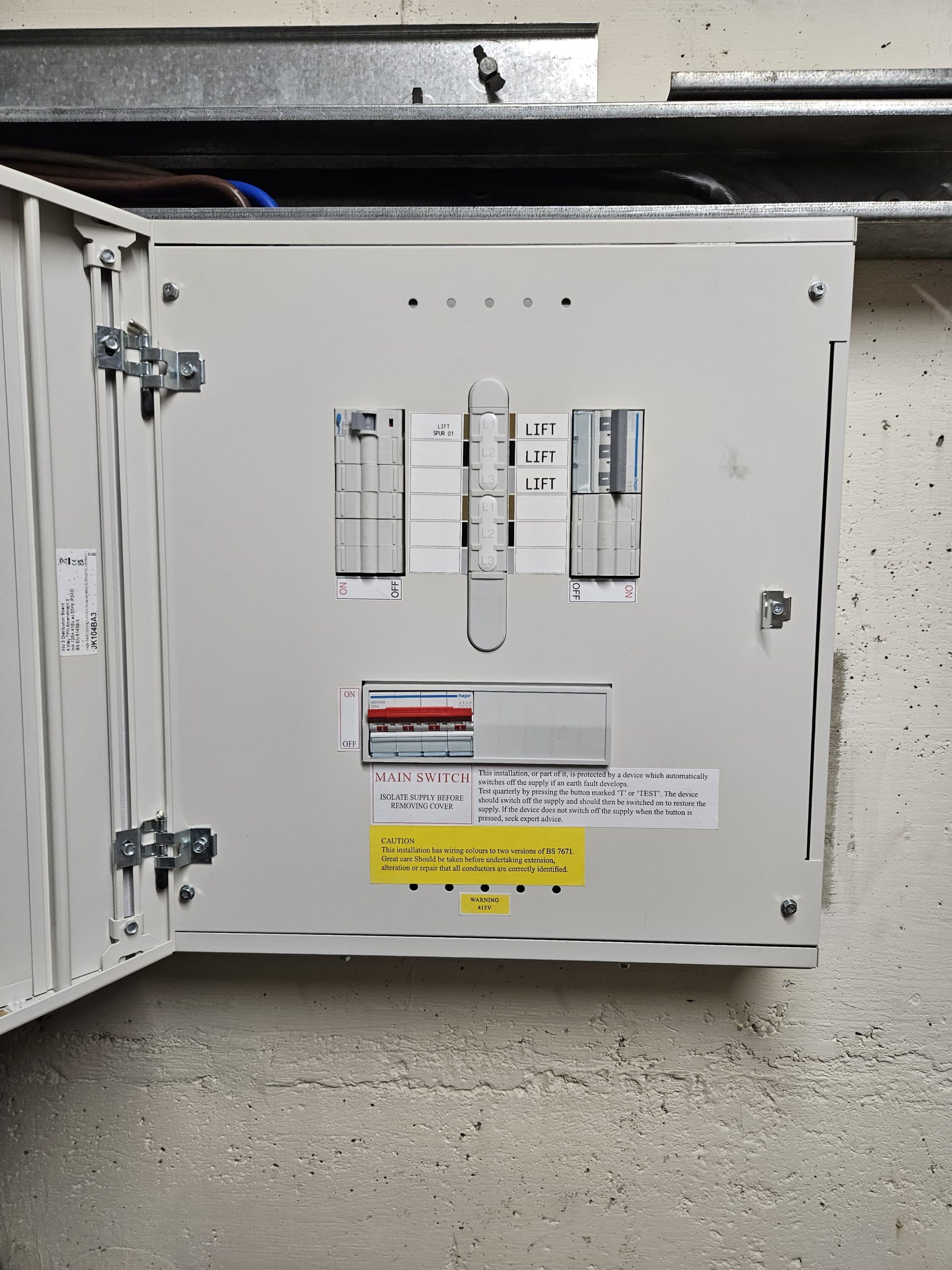 3D775F9C-1E1B-4ACC-901A-38C59CC6EBC4