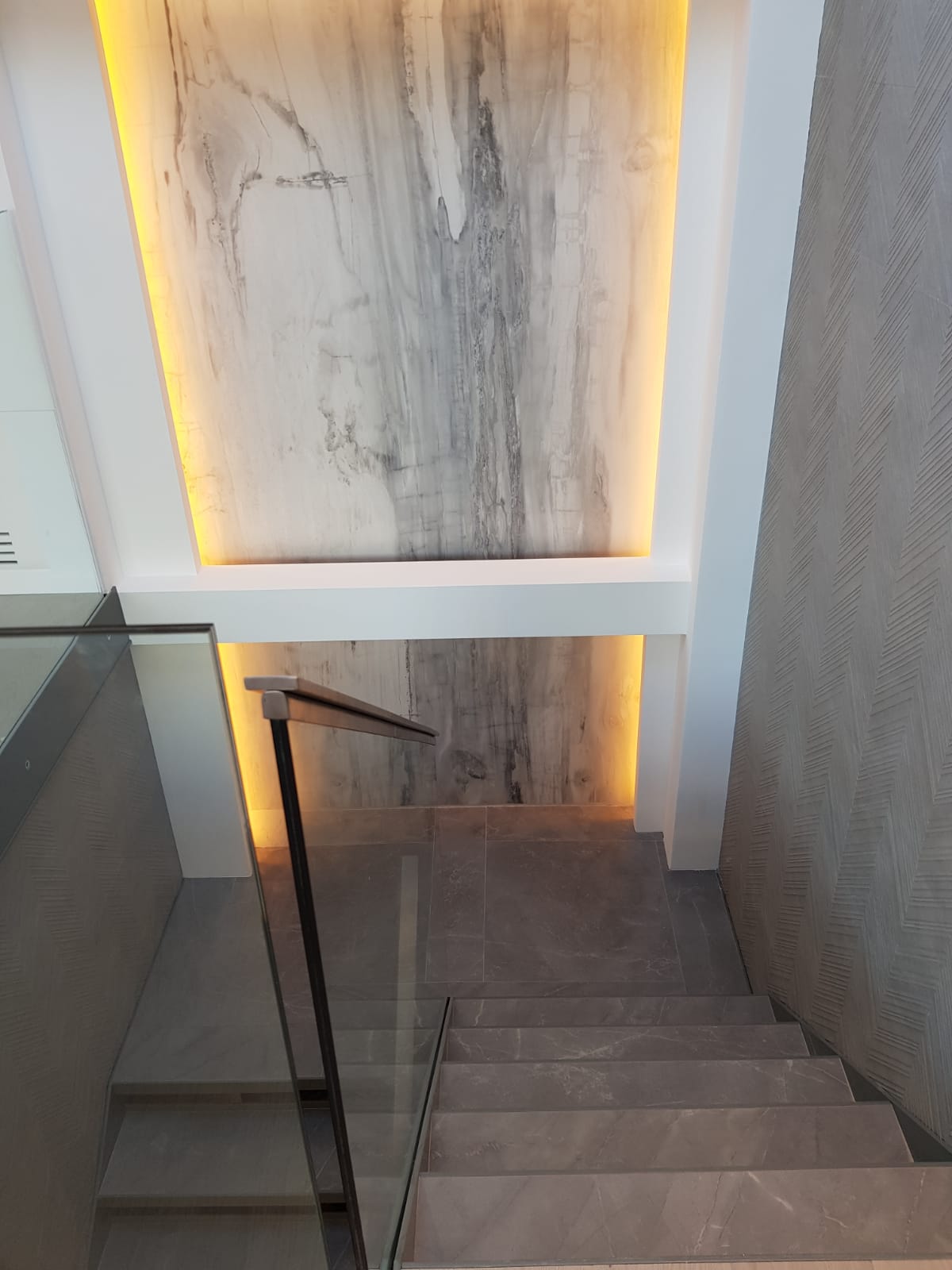 5942CF41-73E4-4452-AA74-D6356F04D13B